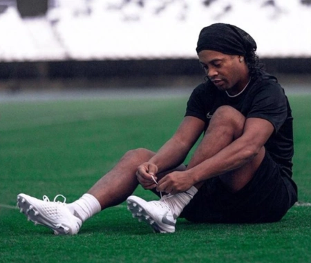 期望看到他 期望看到他