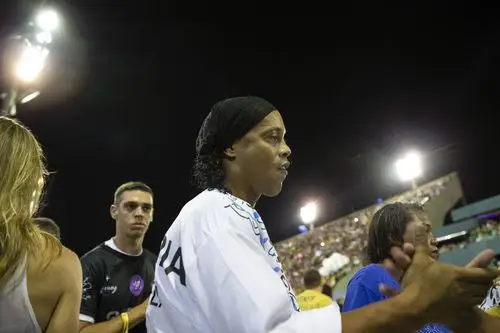 背后的深思 背后的深思