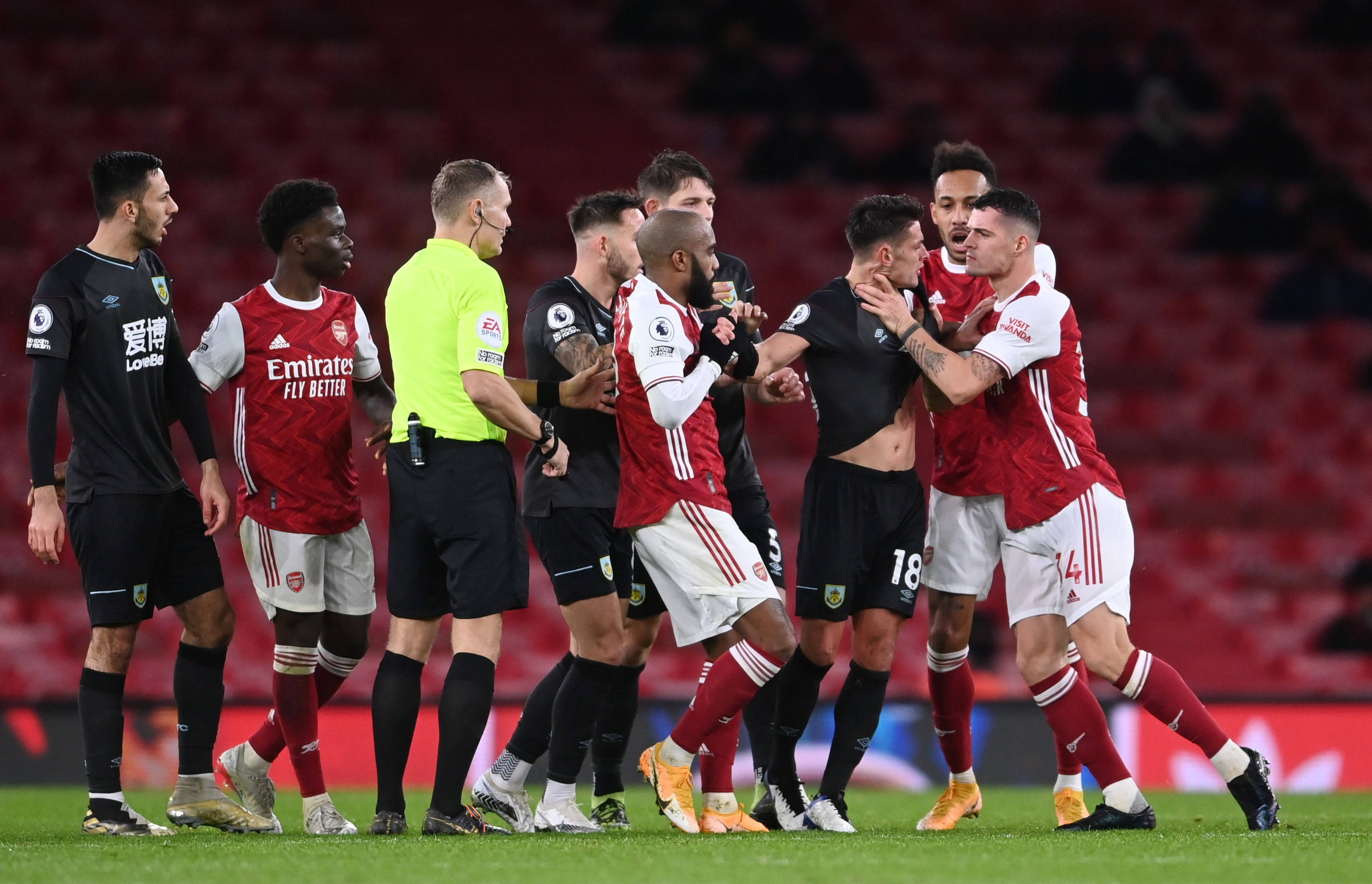 在鼓励我 在鼓励我